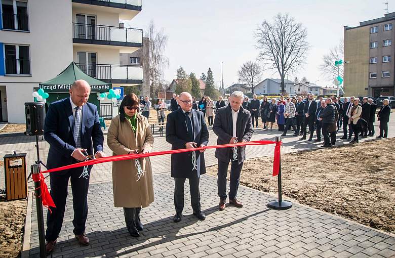 Dwa pierwsze budynki osiedla Luizy już otwarte! Pierwsza rodzina odebrała klucze!