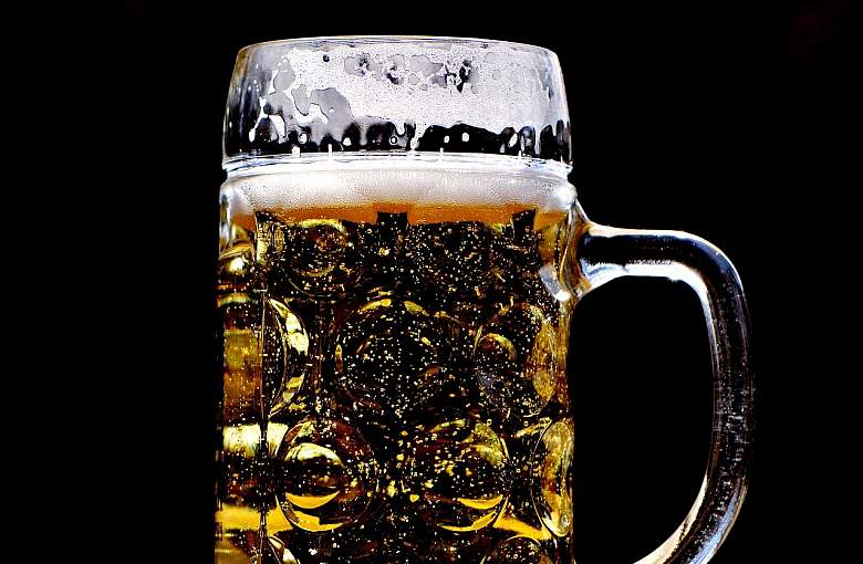 Piwo 0,0 proc. z Biedronki było z alkoholem. GIS ostrzega przed błędnymi etykietami