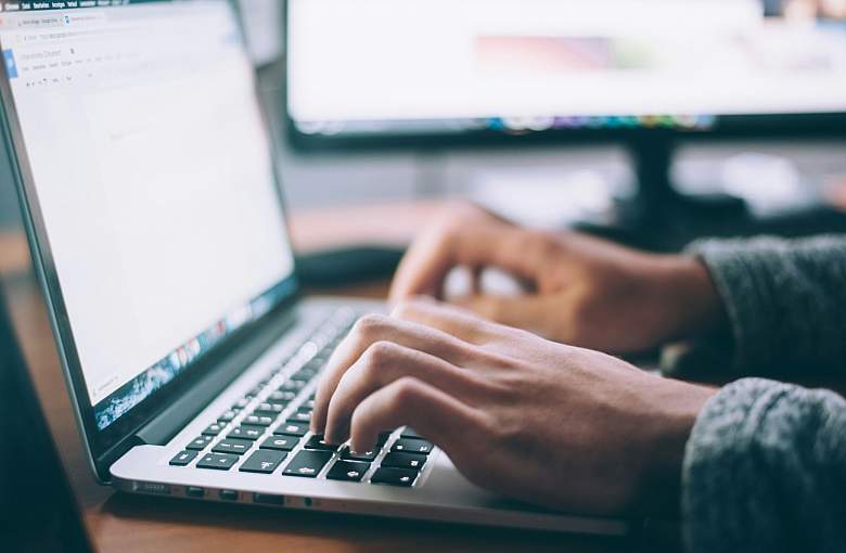 CRM a retargeting. Jak skutecznie odzyskiwać opuszczających klientów?