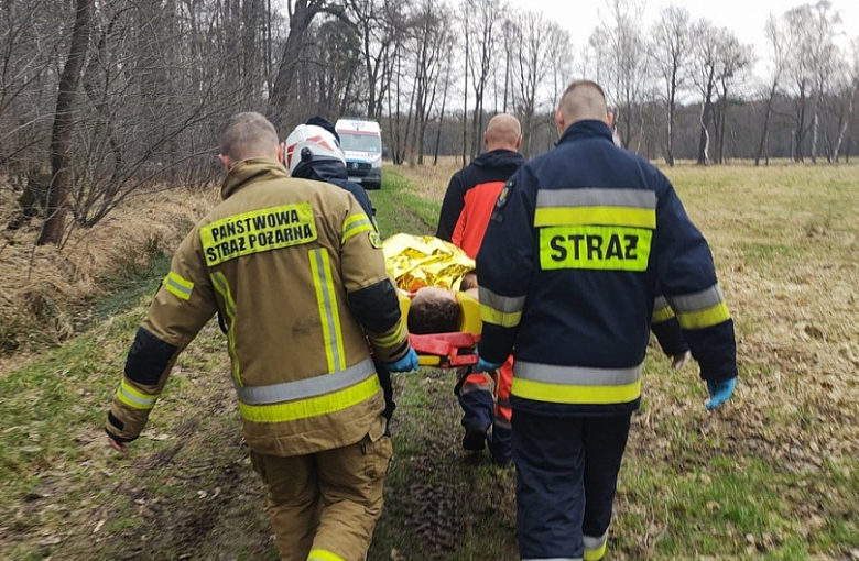 MUNDUROWI URATOWALI MĘŻCZYZNĘ, KTÓRY CHCIAŁ ODEBRAĆ SOBIE ŻYCIE