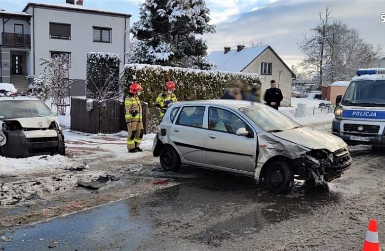 Pierwszym opadom śniegu towarzyszył wzrost zdarzeń drogowych